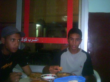 ha khouk tayhchi f wjhouuuuuuuuuuuuu
